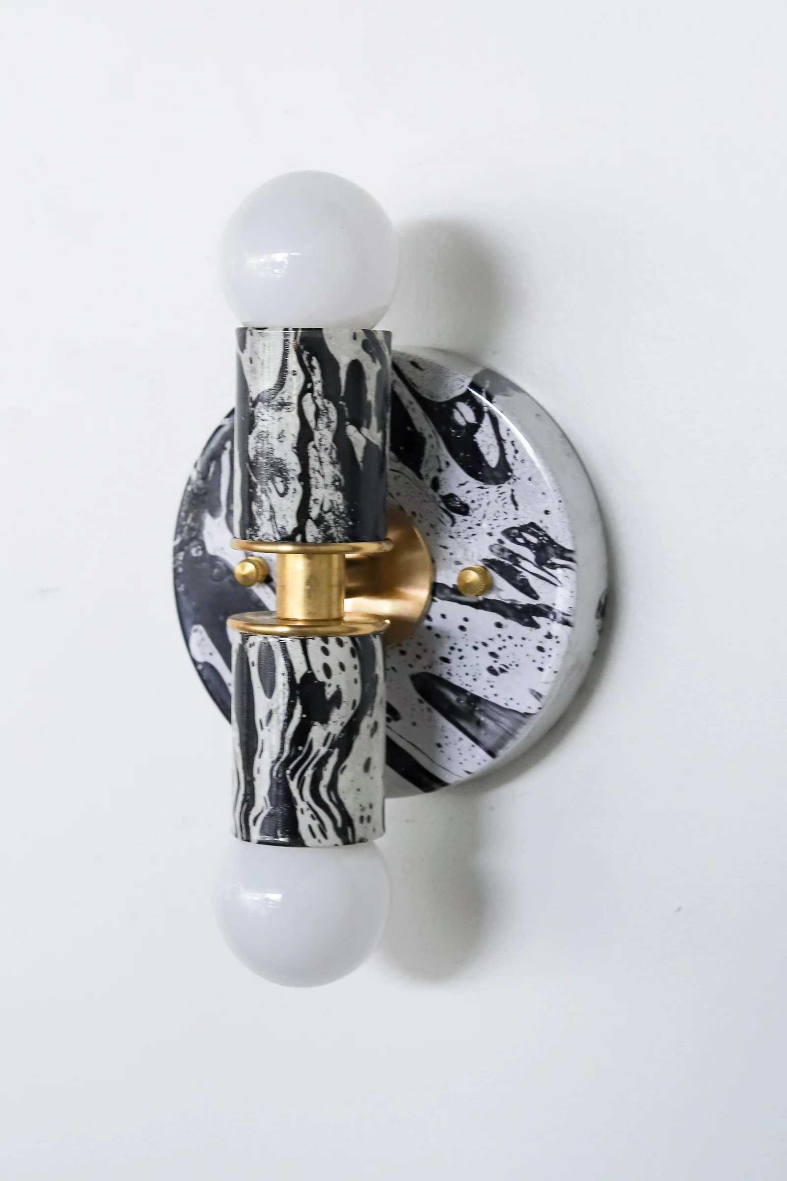 Black & White Marbled Small Thalia Sconce - Image 14