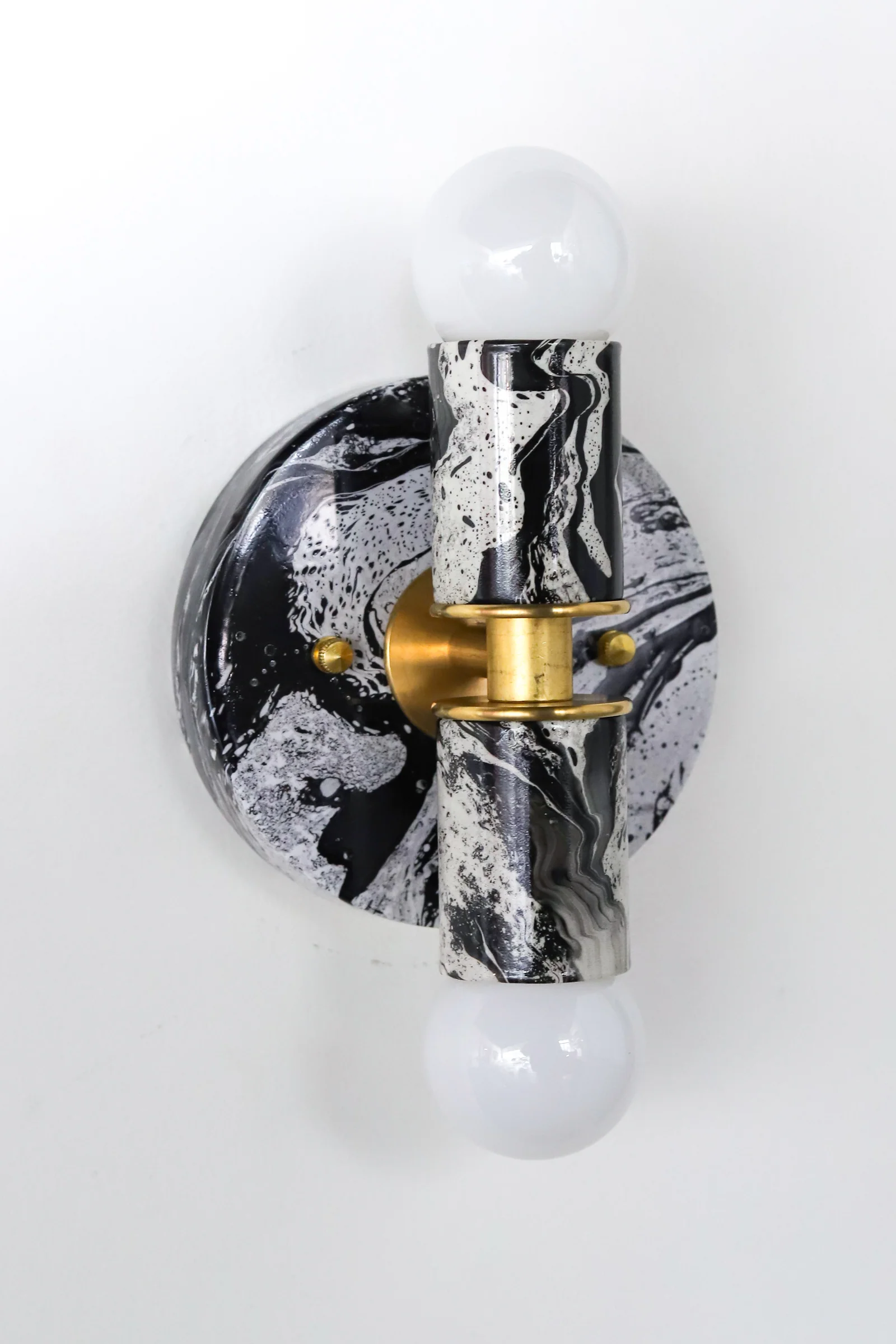 Black & White Marbled Small Thalia Sconce - Image 4