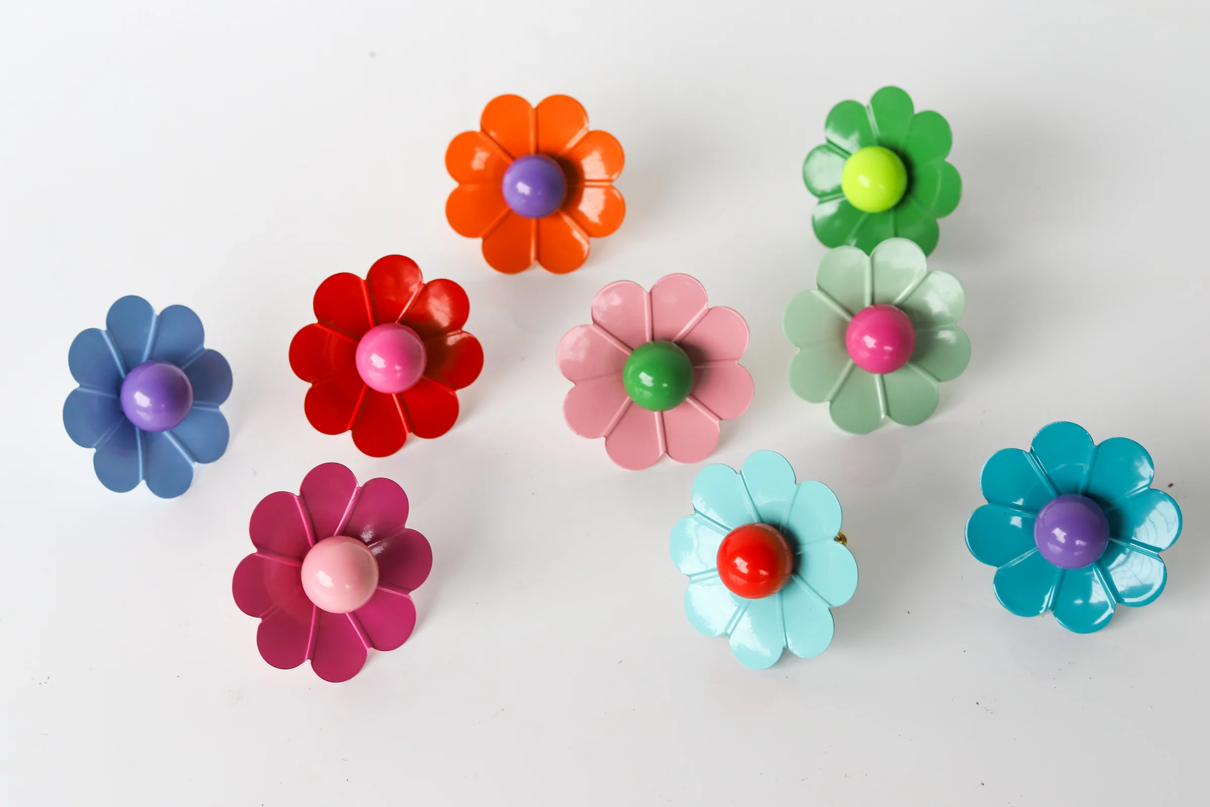 Daisy Drawer Pull with a Ball - Image 5