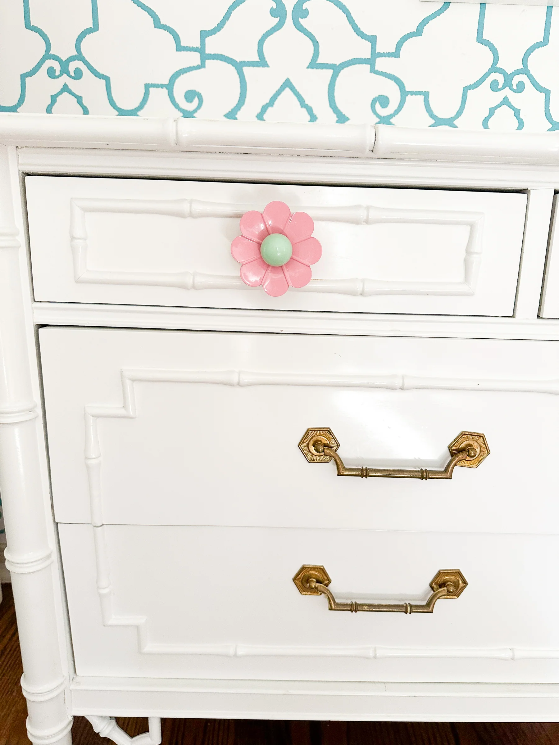 Daisy Drawer Pull with a Ball - Image 70