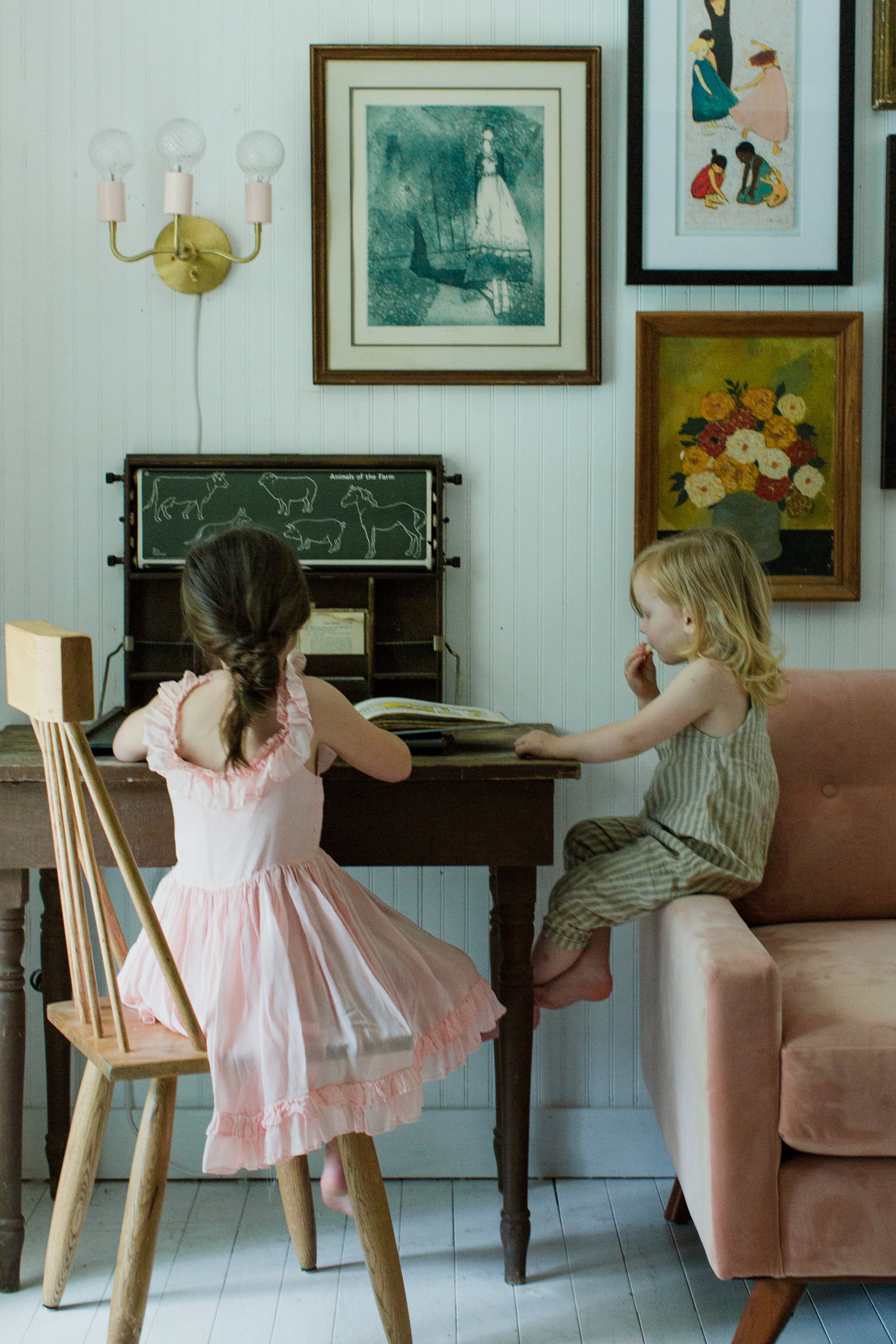 Julia Sconce - Image 24