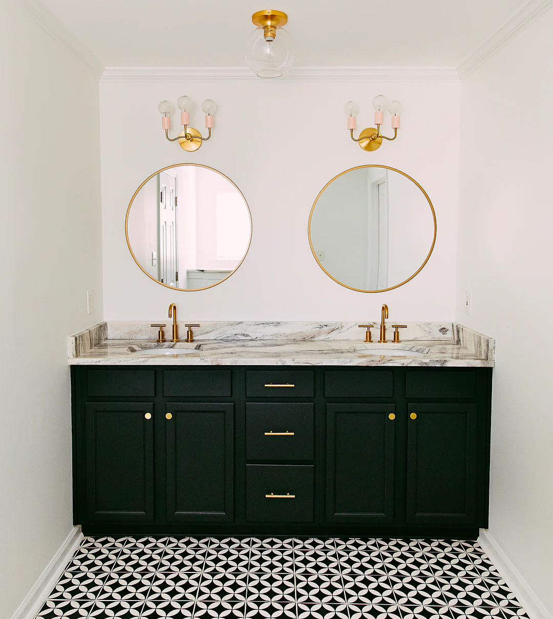 Julia Sconce - Image 6