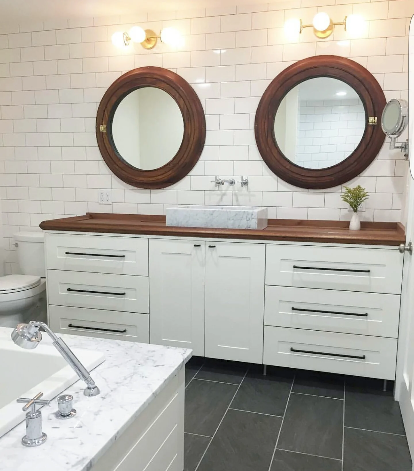 Melpomene Sconce - Image 9